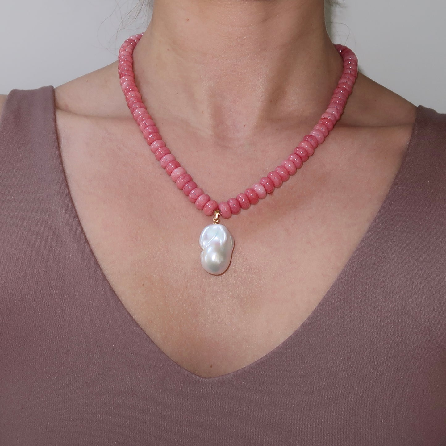 HIBISCUS HEAT NECKLACE